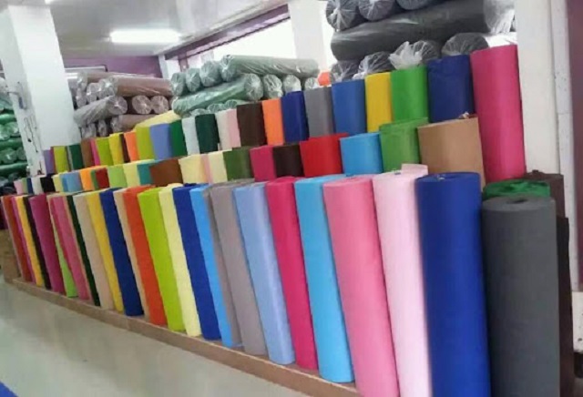 Các shop kinh doanh vải nỉ hiện nay khá đa dạng màu sắc